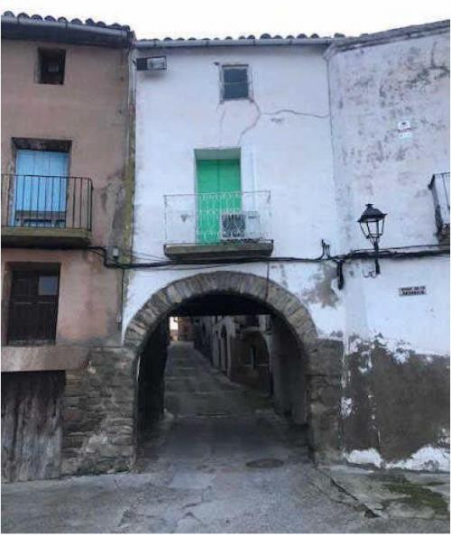 RESIDENCIA URBANA Y LOTE RÚSTICO SITUADO EN CUBELLS LLEIDA